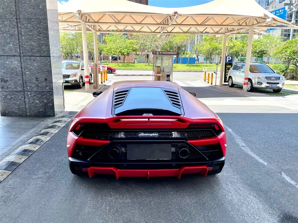 Lamborghini Huracán 2021