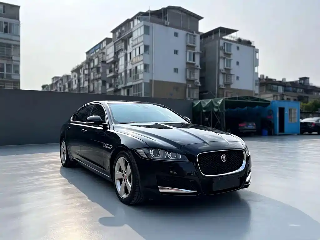 Jaguar XFL 2018