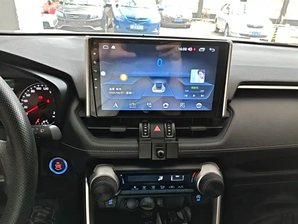 Toyota Wildlander 2022 — фото 13