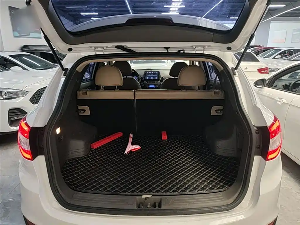 Hyundai ix35 2015 — фото 19