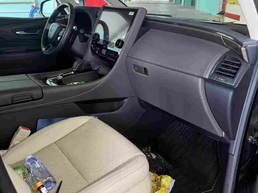 Toyota Vellfire 2025 — фото 8