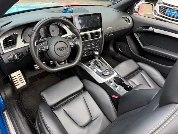 Audi S5 2011
