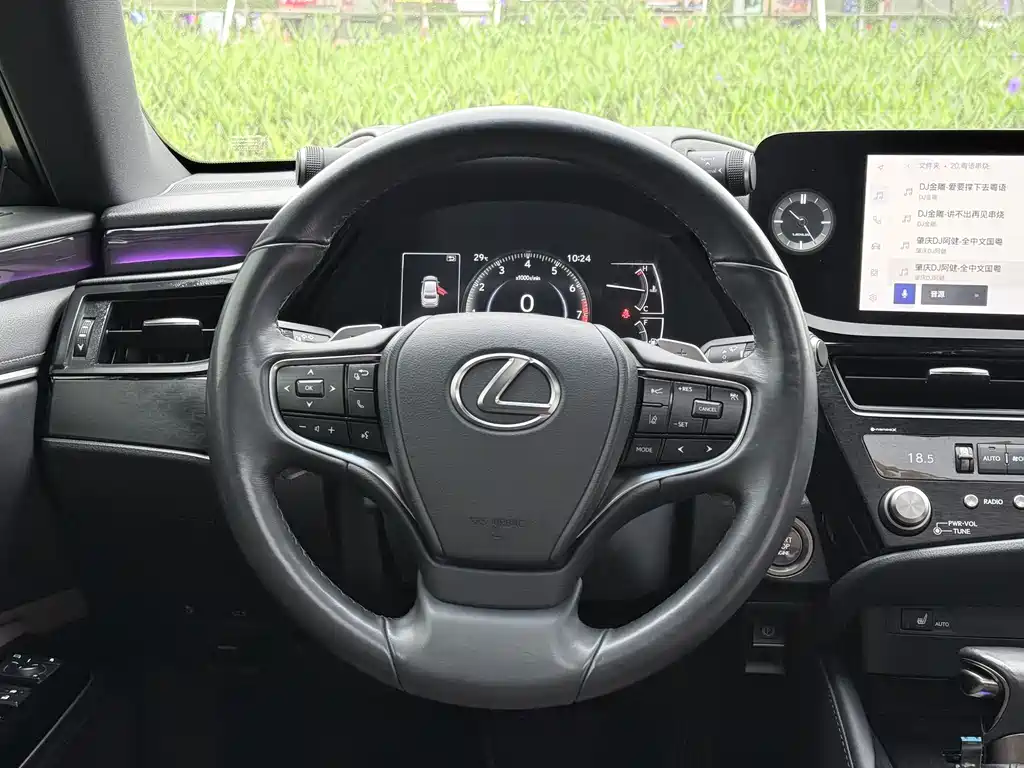 Lexus ES 2023 — фото 10