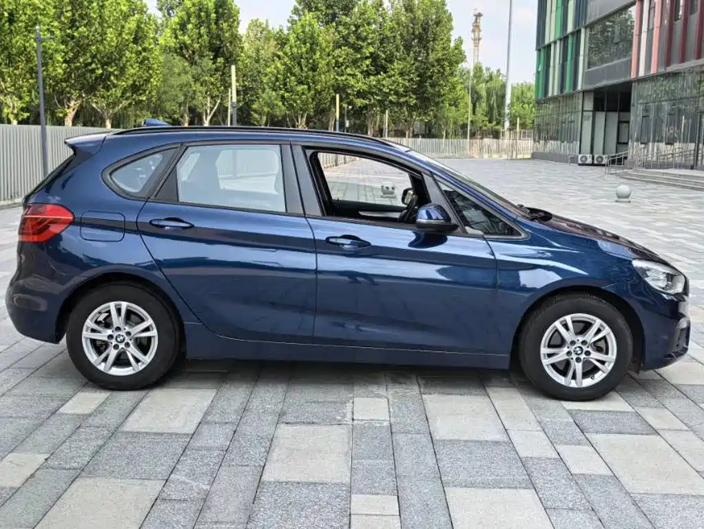 BMW 2 Series Station Wagon 2016 — фото 10