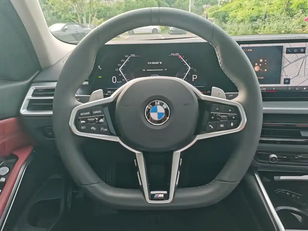 BMW 3 Series 2025 — фото 12