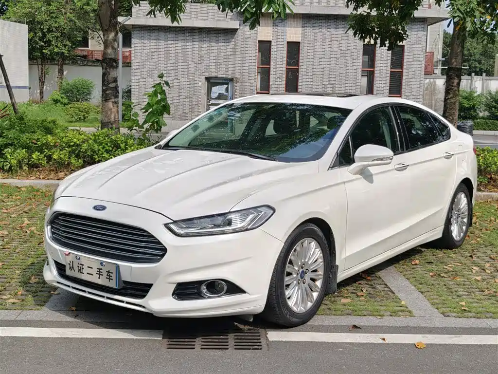 Ford Mondeo 2013 — фото 3