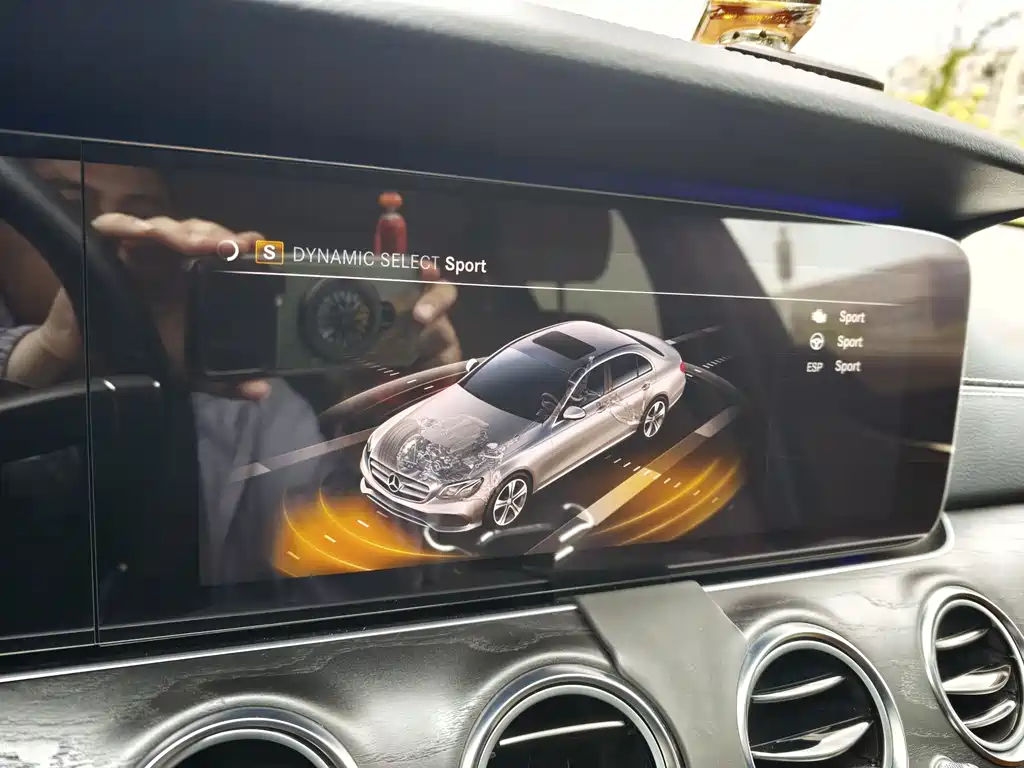 Mercedes-Benz E-Class 2017 — фото 24