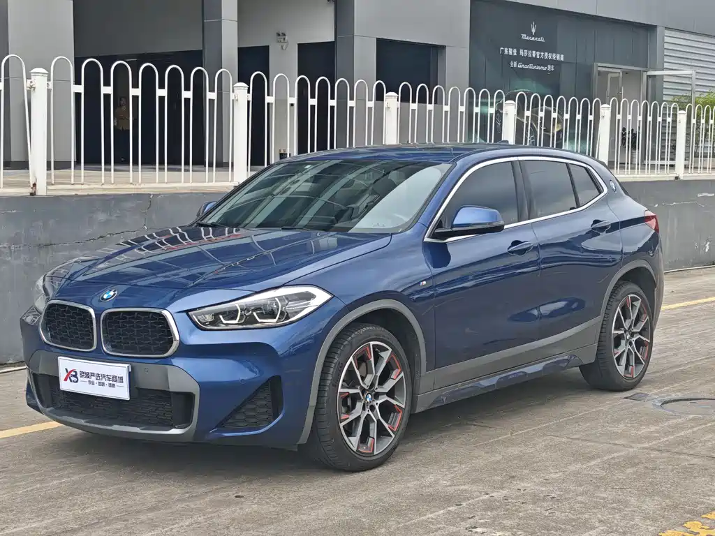 BMW X2 2022 — фото 1