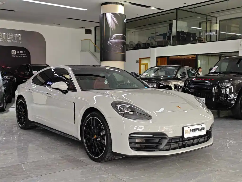 Porsche Panamera 2023