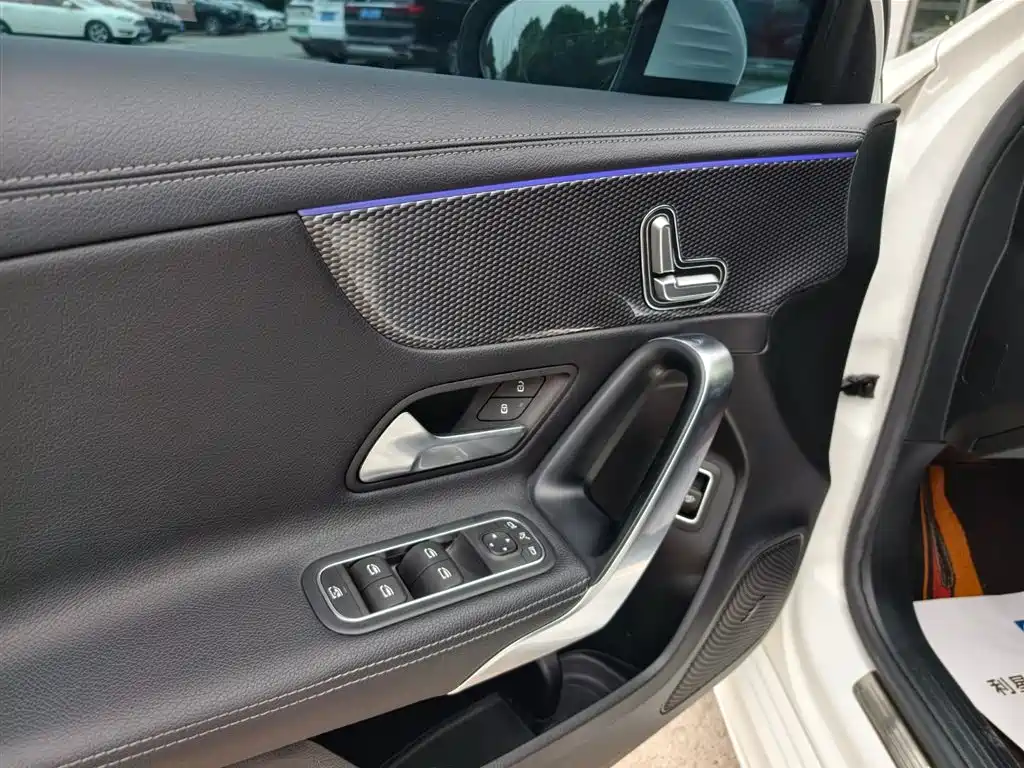Mercedes-Benz A-Class 2020 — фото 9