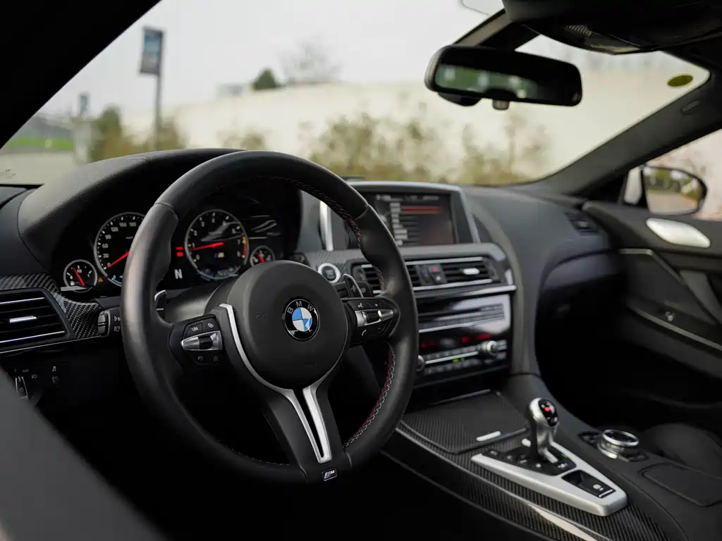 BMW M6 2015 — фото 33