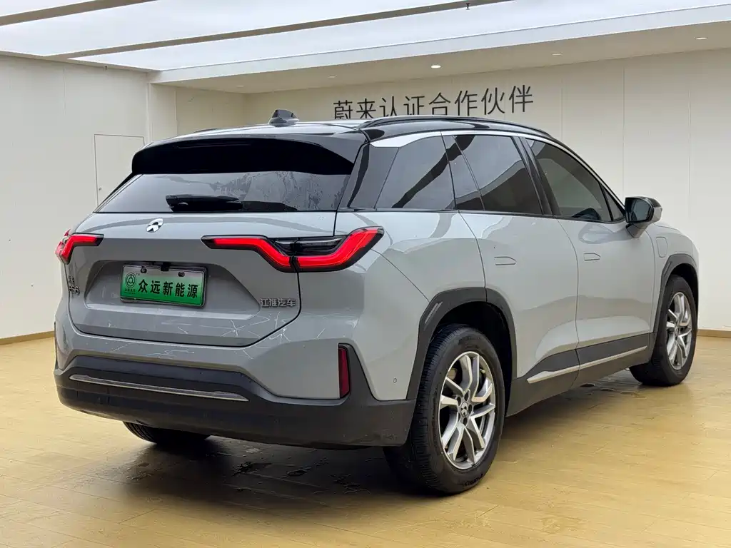 NIO ES6 2021
