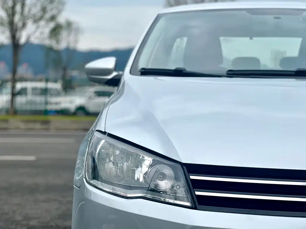 Volkswagen Jetta 2015 — фото 14