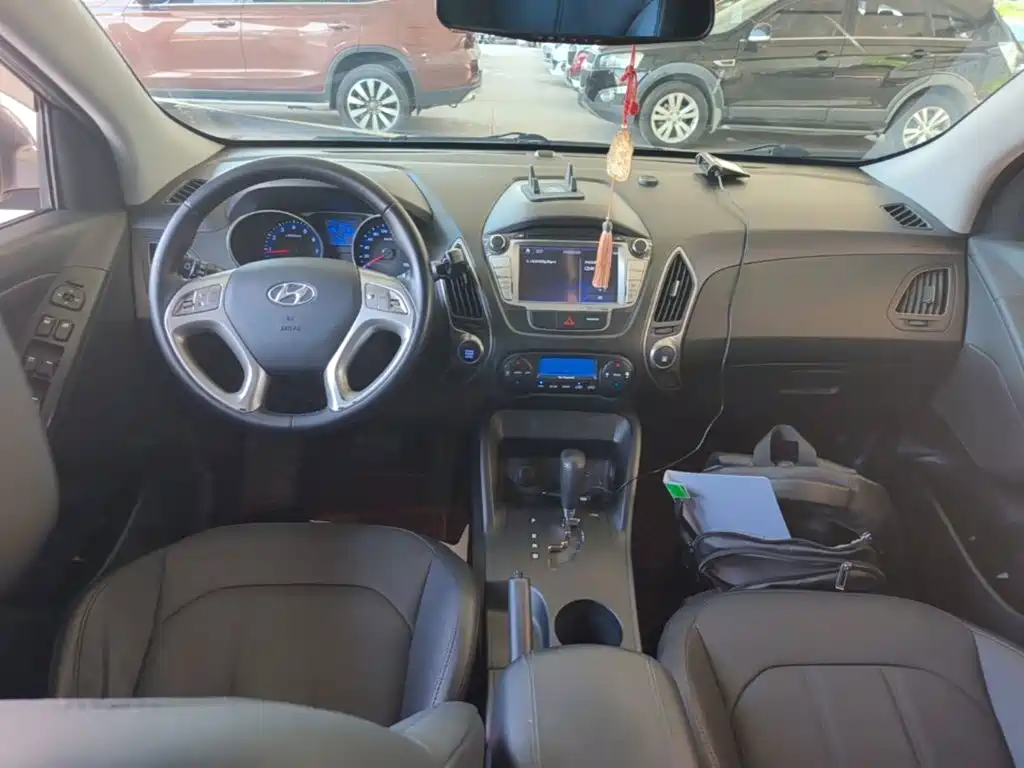Hyundai ix35 2015 — фото 10