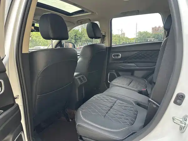 Mitsubishi Outlander 2021