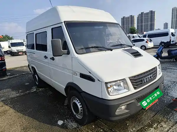 Iveco Proud 2022