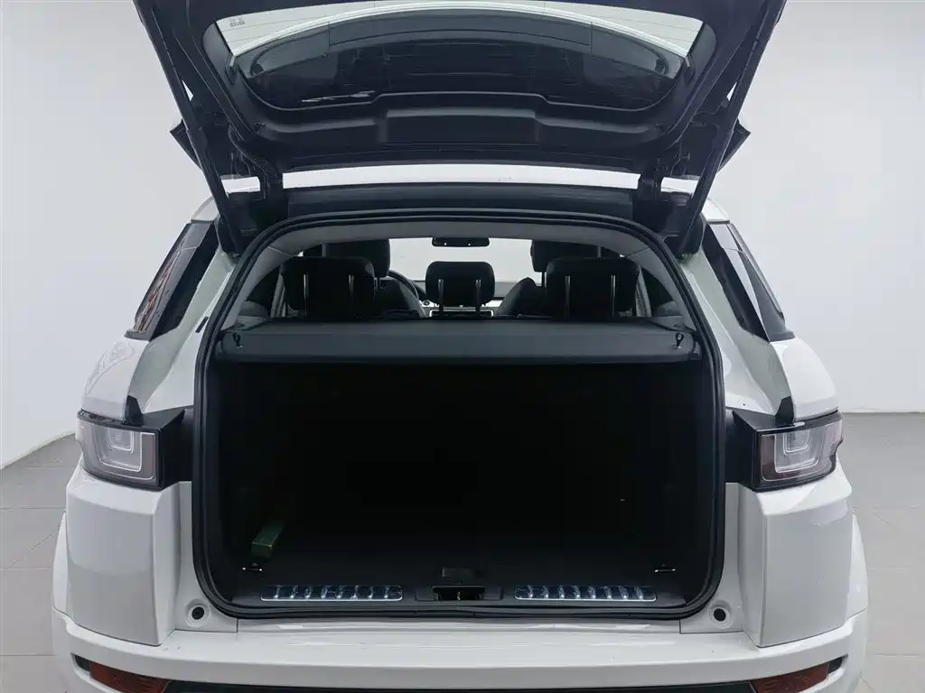 Land Rover Evoque 2018 — фото 16