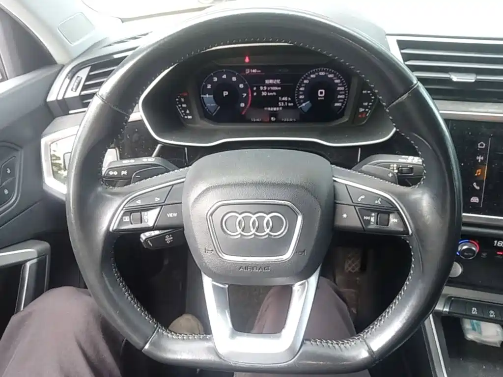 Audi Q3 2020 — фото 11