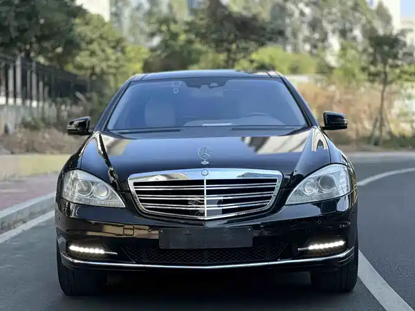 Mercedes-Benz S-Class 2012