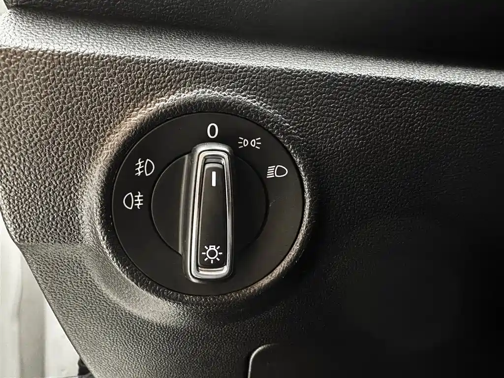 Volkswagen T-Roc 2022 — фото 17