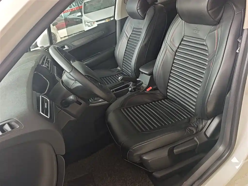 Citroen C4 2016 — фото 15