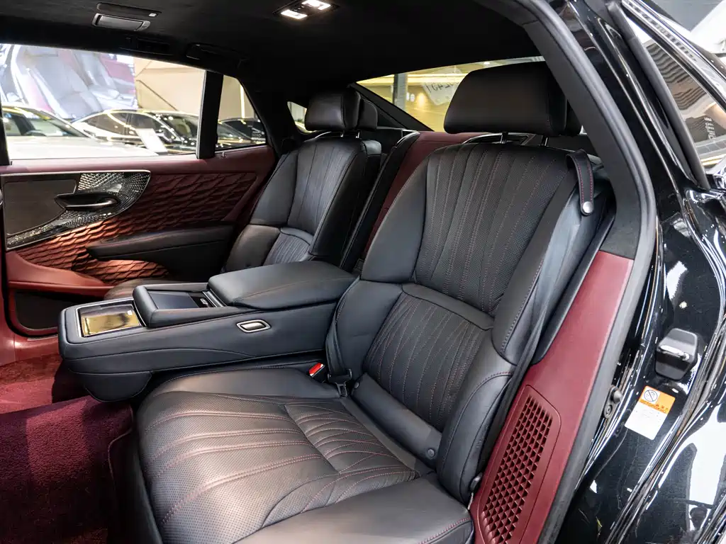 Lexus LS 2022 — фото 12