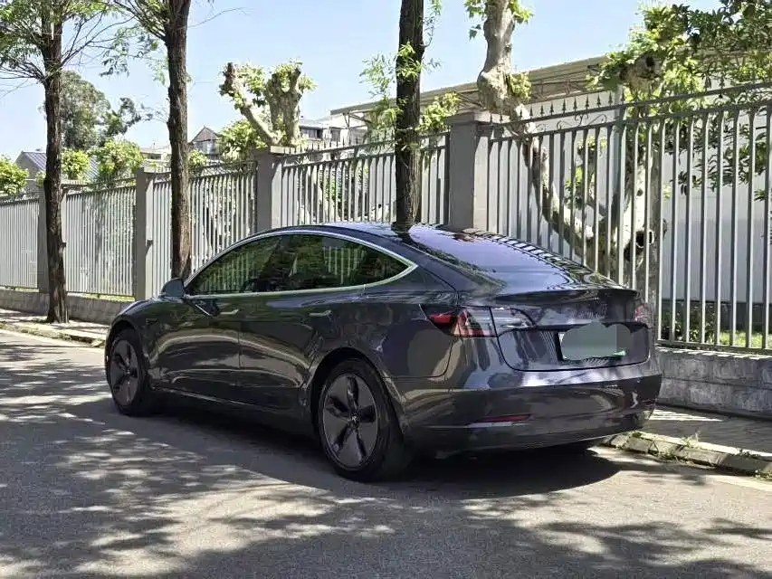Tesla Model 3 2019 — фото 9