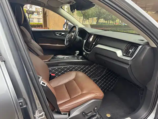 Volvo XC60 2019