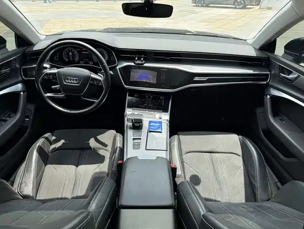 Audi A7L 2024