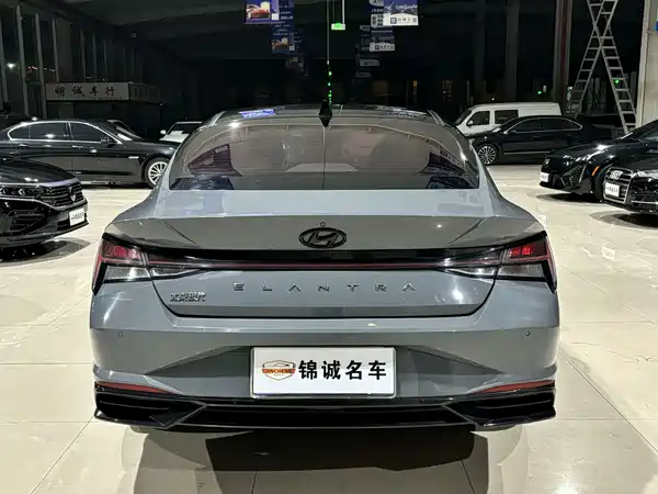 Hyundai Elantra 2021