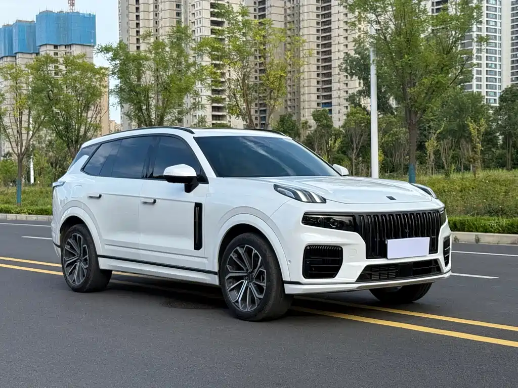 Lynk & Co 09 EM-P 2024