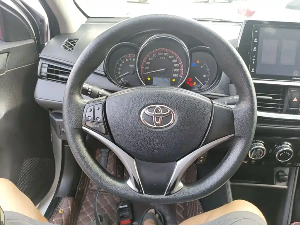 Toyota Vios 2022 — фото 11