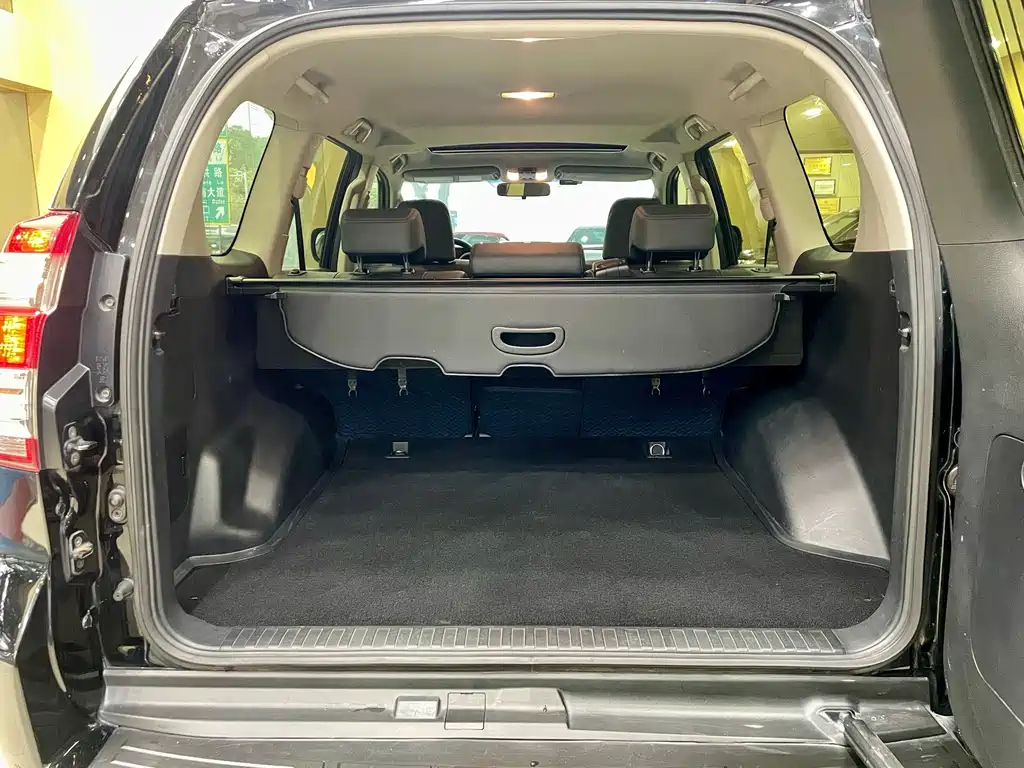 Toyota Prado 2015 — фото 18