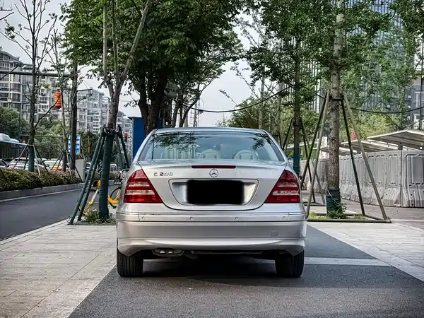 Mercedes-Benz C-Class 2006