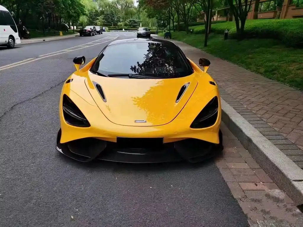 McLaren 720S 2021 — фото 2