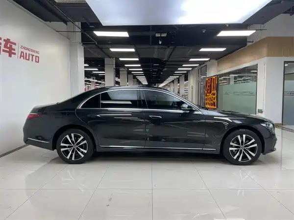 Mercedes-Benz S-Class 2022
