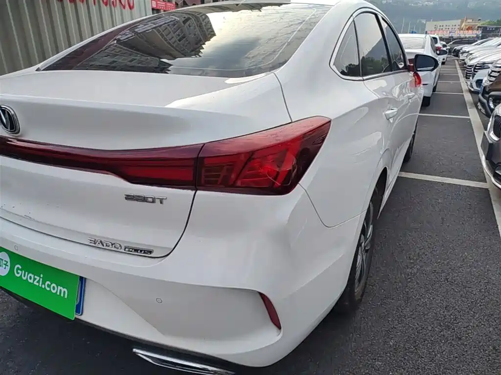Changan Eado 2025 — фото 8