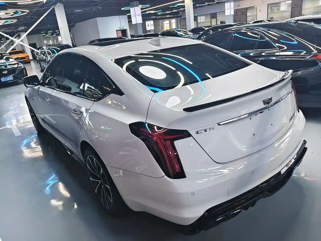 Cadillac CT5 2022 — фото 14