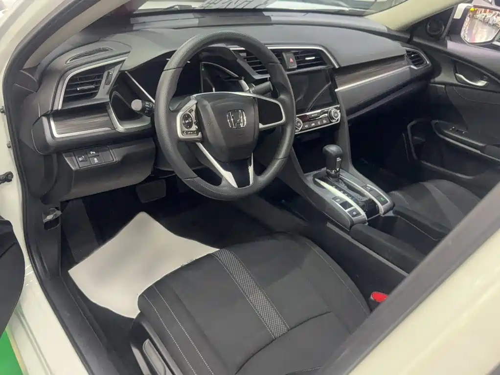 Honda Civic 2019 — фото 11