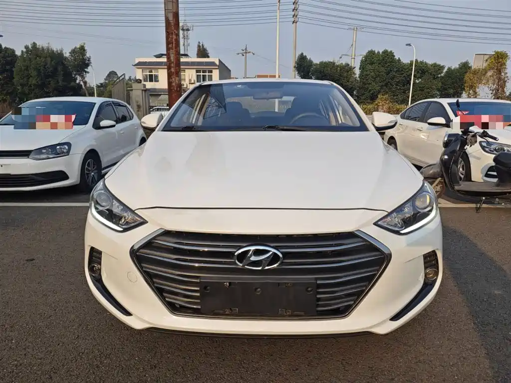 Hyundai Elantra 2019 — фото 3