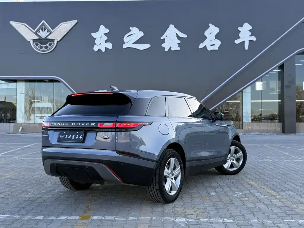 Land Rover Velar 2023 — фото 9