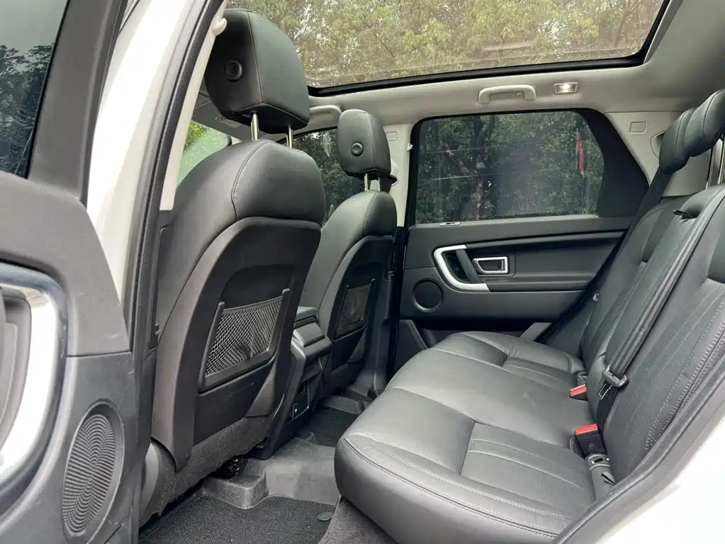 Land Rover Discovery Sport 2019 — фото 16