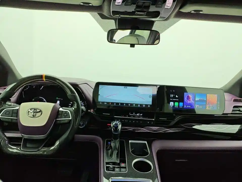 Toyota Granvia — фото 10