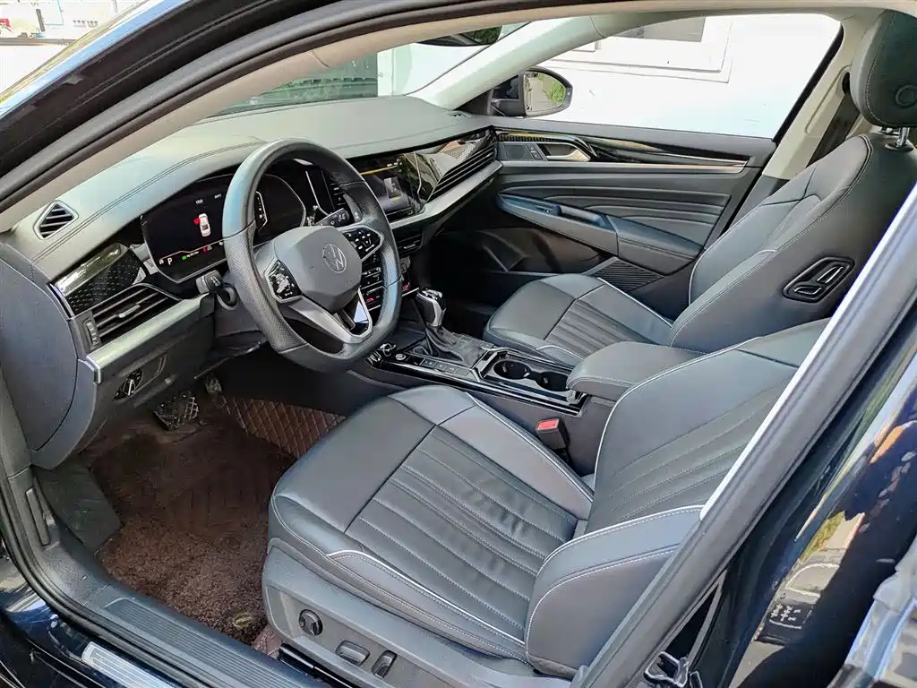 Volkswagen Passat 2023
