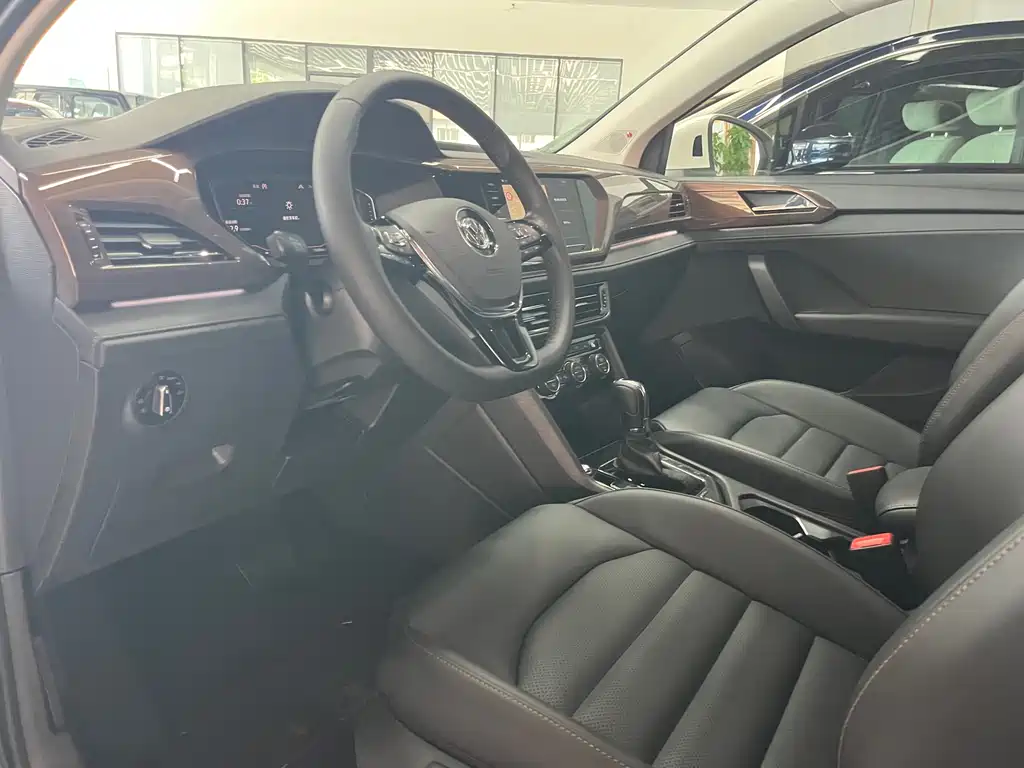Volkswagen Tharu 2020