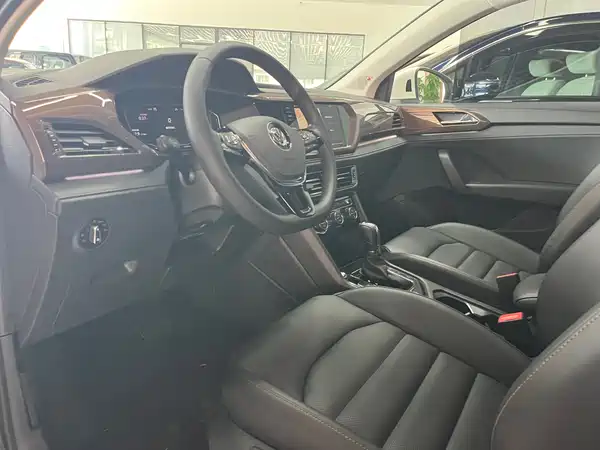 Volkswagen Tharu 2020