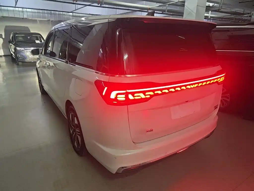 JAC Refine Refine RF8 PHEV 2025 — фото 5