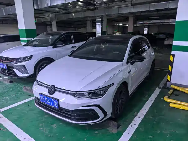 Volkswagen Golf 2023