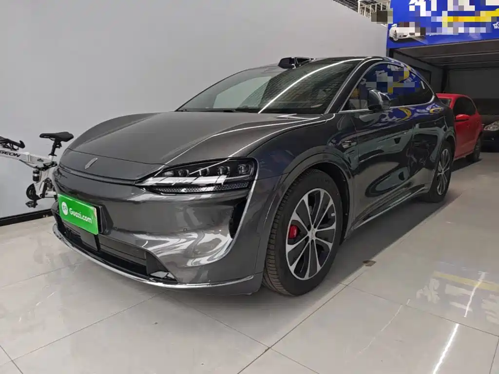 Luxeed Zhijie R7 2025