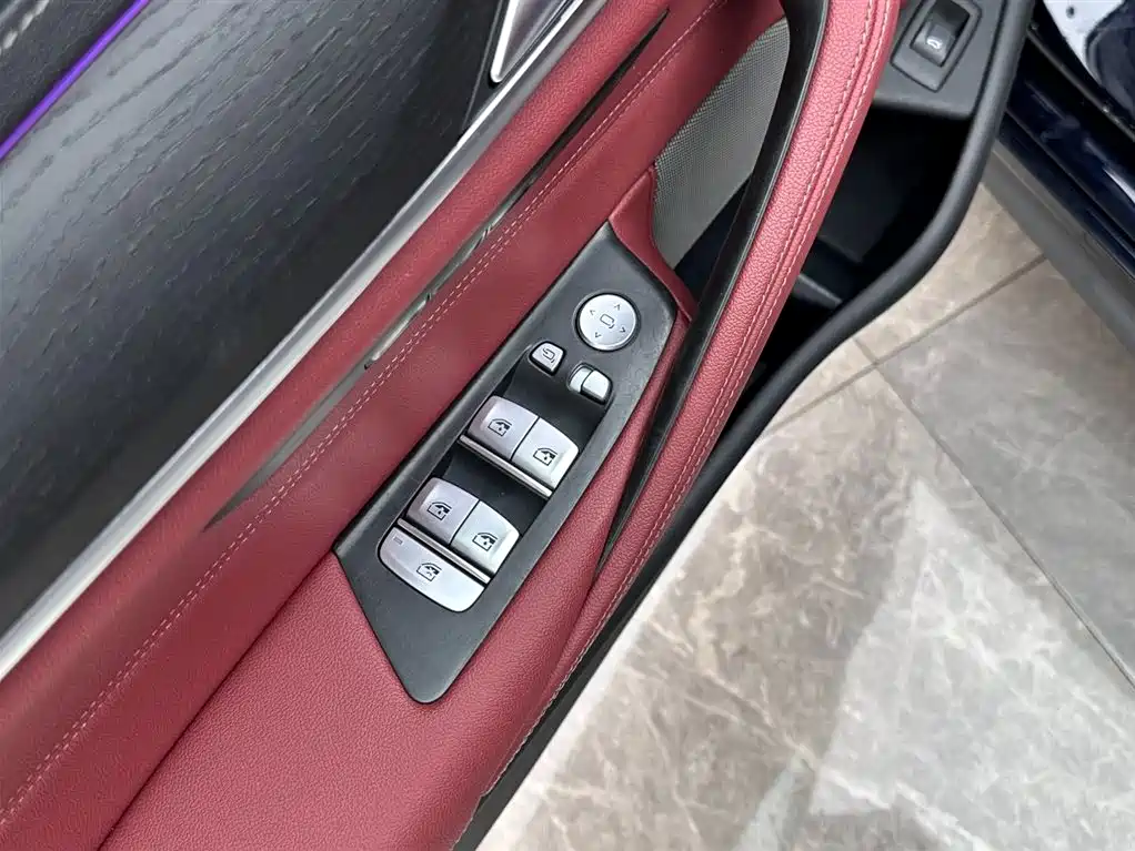 BMW 5 Series 2023 — фото 15
